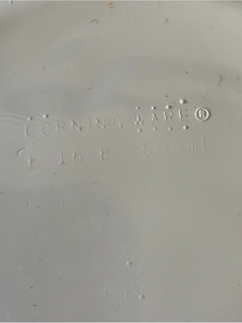 Corningware French White Round 1.5 Quart Baking Dish - Picture 3 of 3